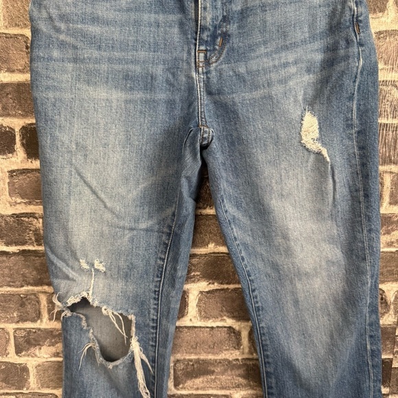 Madewell The High-Rise Slim Boyjean in Lita Wash Step-Hem Edition jeans - Picture 5 of 12